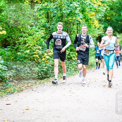 12.10.2025 - Bramfelder Halbmarathon 2025 Dr. Thomas Lammeyer http://msf.ph/oto/9342042 12.10.2025 09:53:51 Laufen 2872, 2758, 112, 15, 2686, 2453 meine-sportfotos.de