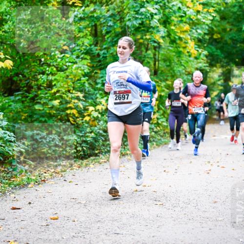 12.10.2025 - Bramfelder Halbmarathon 2025 Dr. Thomas Lammeyer http://msf.ph/oto/9342064 12.10.2025 09:53:54 Laufen 2697, 2686, 2795, 27092, 2850 meine-sportfotos.de