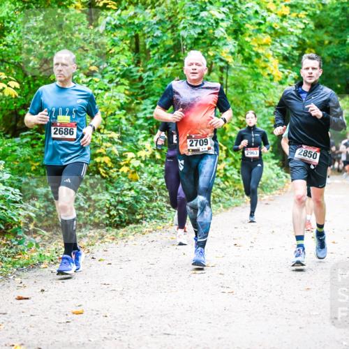 12.10.2025 - Bramfelder Halbmarathon 2025 Dr. Thomas Lammeyer http://msf.ph/oto/9342077 12.10.2025 09:53:56 Laufen 2025, 2686, 2709, 14, 2963, 2850 meine-sportfotos.de