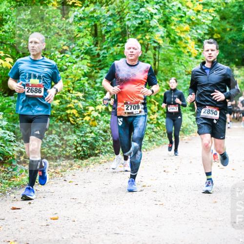 12.10.2025 - Bramfelder Halbmarathon 2025 Dr. Thomas Lammeyer http://msf.ph/oto/9342078 12.10.2025 09:53:56 Laufen 2025, 2686, 2709, 2963, 2850 meine-sportfotos.de