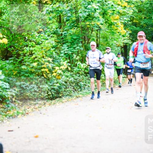 12.10.2025 - Bramfelder Halbmarathon 2025 Dr. Thomas Lammeyer http://msf.ph/oto/9342171 12.10.2025 09:54:13 Laufen 5, 88 meine-sportfotos.de