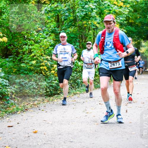 12.10.2025 - Bramfelder Halbmarathon 2025 Dr. Thomas Lammeyer http://msf.ph/oto/9342180 12.10.2025 09:54:14 Laufen 1, 2023, 24, 2526, 2673, 2563 meine-sportfotos.de