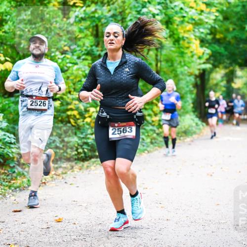 12.10.2025 - Bramfelder Halbmarathon 2025 Dr. Thomas Lammeyer http://msf.ph/oto/9342194 12.10.2025 09:54:16 Laufen 245, 2526, 2563 meine-sportfotos.de