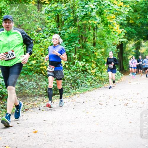 12.10.2025 - Bramfelder Halbmarathon 2025 Dr. Thomas Lammeyer http://msf.ph/oto/9342206 12.10.2025 09:54:18 Laufen 518, 2472, 2484 meine-sportfotos.de