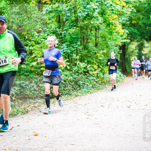 12.10.2025 - Bramfelder Halbmarathon 2025 Dr. Thomas Lammeyer http://msf.ph/oto/9342207 12.10.2025 09:54:18 Laufen 2518, 2472, 2484 meine-sportfotos.de