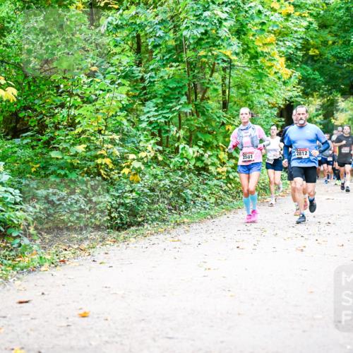 12.10.2025 - Bramfelder Halbmarathon 2025 Dr. Thomas Lammeyer http://msf.ph/oto/9342240 12.10.2025 09:54:25 Laufen 2829, 2812, 2436, 2581, 13 meine-sportfotos.de