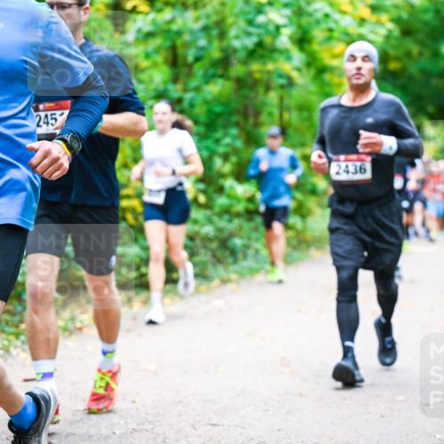 12.10.2025 - Bramfelder Halbmarathon 2025 Dr. Thomas Lammeyer http://msf.ph/oto/9342267 12.10.2025 09:54:29 Laufen 2812, 9, 245, 2436 meine-sportfotos.de