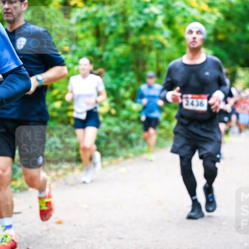 12.10.2025 - Bramfelder Halbmarathon 2025 Dr. Thomas Lammeyer http://msf.ph/oto/9342268 12.10.2025 09:54:29 Laufen 2, 39, 2416 meine-sportfotos.de