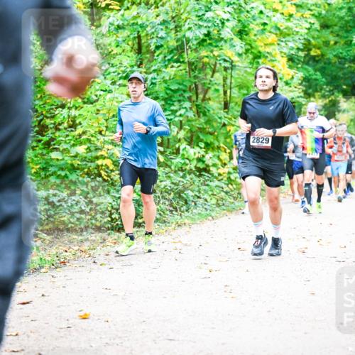 12.10.2025 - Bramfelder Halbmarathon 2025 Dr. Thomas Lammeyer http://msf.ph/oto/9342276 12.10.2025 09:54:30 Laufen 436, 2829, 2475 meine-sportfotos.de