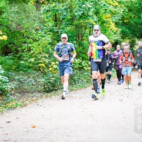 12.10.2025 - Bramfelder Halbmarathon 2025 Dr. Thomas Lammeyer http://msf.ph/oto/9342293 12.10.2025 09:54:33 Laufen 2879, 2473, 2531, 2675 meine-sportfotos.de