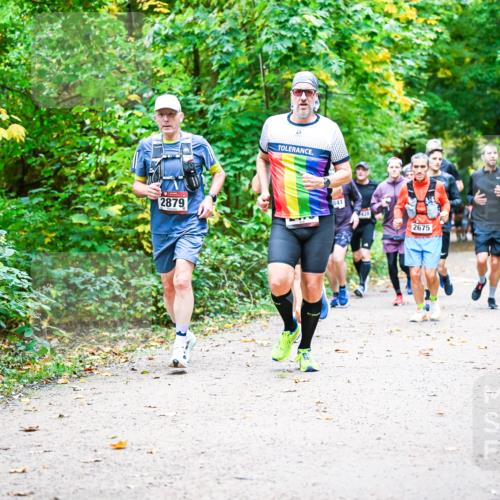 12.10.2025 - Bramfelder Halbmarathon 2025 Dr. Thomas Lammeyer http://msf.ph/oto/9342296 12.10.2025 09:54:33 Laufen 2879, 841, 431, 2675, 37 meine-sportfotos.de