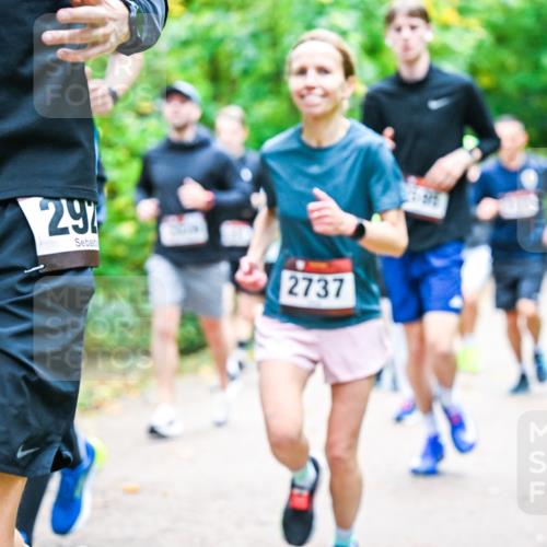 12.10.2025 - Bramfelder Halbmarathon 2025 Dr. Thomas Lammeyer http://msf.ph/oto/9342328 12.10.2025 09:54:38 Laufen 297, 2737 meine-sportfotos.de