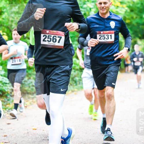 12.10.2025 - Bramfelder Halbmarathon 2025 Dr. Thomas Lammeyer http://msf.ph/oto/9342334 12.10.2025 09:54:40 Laufen 2938, 281, 34, 2567, 2531 meine-sportfotos.de
