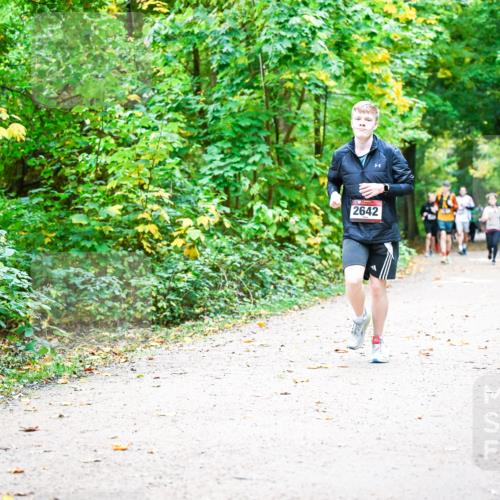 12.10.2025 - Bramfelder Halbmarathon 2025 Dr. Thomas Lammeyer http://msf.ph/oto/9342348 12.10.2025 09:54:43 Laufen 2642 meine-sportfotos.de