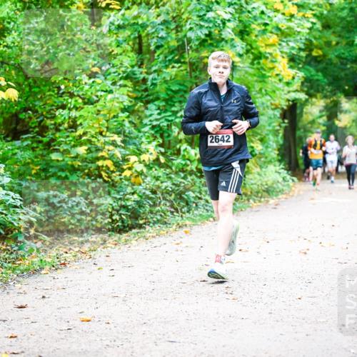 12.10.2025 - Bramfelder Halbmarathon 2025 Dr. Thomas Lammeyer http://msf.ph/oto/9342352 12.10.2025 09:54:43 Laufen 2642 meine-sportfotos.de
