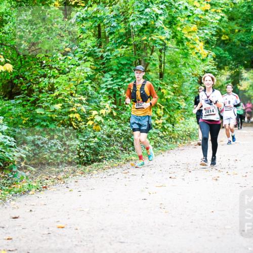 12.10.2025 - Bramfelder Halbmarathon 2025 Dr. Thomas Lammeyer http://msf.ph/oto/9342369 12.10.2025 09:54:49 Laufen 282, 2814, 2766 meine-sportfotos.de