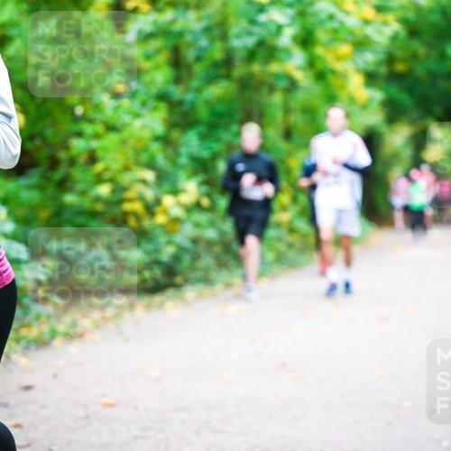 12.10.2025 - Bramfelder Halbmarathon 2025 Dr. Thomas Lammeyer http://msf.ph/oto/9342392 12.10.2025 09:54:53 Laufen 56, 14 meine-sportfotos.de