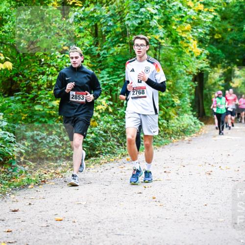 12.10.2025 - Bramfelder Halbmarathon 2025 Dr. Thomas Lammeyer http://msf.ph/oto/9342400 12.10.2025 09:54:54 Laufen 2768, 2853 meine-sportfotos.de