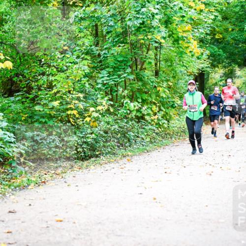12.10.2025 - Bramfelder Halbmarathon 2025 Dr. Thomas Lammeyer http://msf.ph/oto/9342416 12.10.2025 09:54:58 Laufen 2995, 2752, 2464, 2776 meine-sportfotos.de