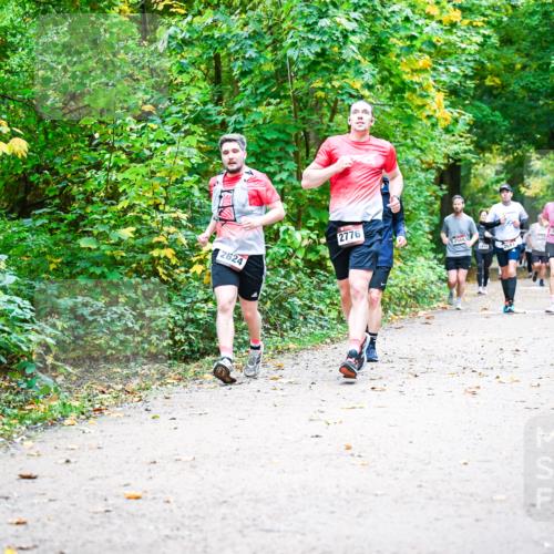 12.10.2025 - Bramfelder Halbmarathon 2025 Dr. Thomas Lammeyer http://msf.ph/oto/9342442 12.10.2025 09:55:02 Laufen 2776 meine-sportfotos.de