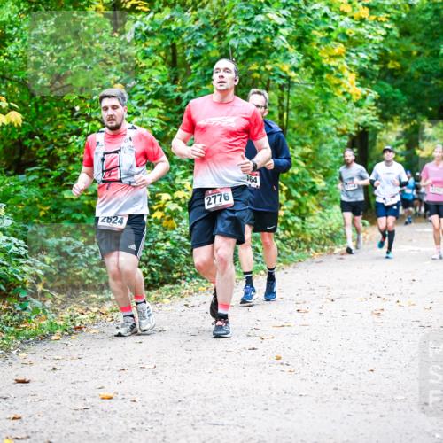 12.10.2025 - Bramfelder Halbmarathon 2025 Dr. Thomas Lammeyer http://msf.ph/oto/9342449 12.10.2025 09:55:03 Laufen 2624, 2776, 164, 2752 meine-sportfotos.de