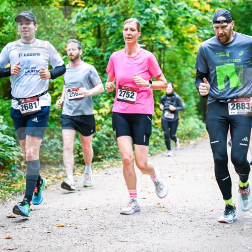 12.10.2025 - Bramfelder Halbmarathon 2025 Dr. Thomas Lammeyer http://msf.ph/oto/9342484 12.10.2025 09:55:08 Laufen 256, 2681, 2025, 2752, 2883, 45 meine-sportfotos.de