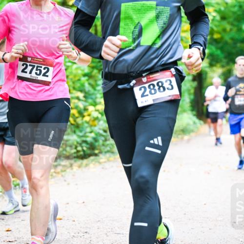 12.10.2025 - Bramfelder Halbmarathon 2025 Dr. Thomas Lammeyer http://msf.ph/oto/9342491 12.10.2025 09:55:09 Laufen 25, 34, 2752, 2883, 8, 45 meine-sportfotos.de