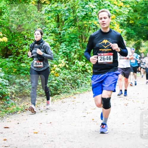 12.10.2025 - Bramfelder Halbmarathon 2025 Dr. Thomas Lammeyer http://msf.ph/oto/9342503 12.10.2025 09:55:11 Laufen 2844, 2646, 277, 2463, 2611, 2540 meine-sportfotos.de