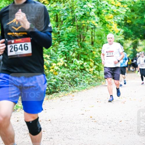 12.10.2025 - Bramfelder Halbmarathon 2025 Dr. Thomas Lammeyer http://msf.ph/oto/9342509 12.10.2025 09:55:12 Laufen 2844, 2646, 2773 meine-sportfotos.de