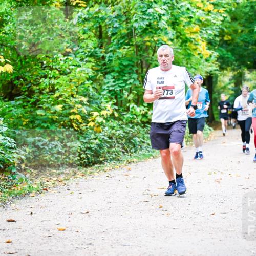 12.10.2025 - Bramfelder Halbmarathon 2025 Dr. Thomas Lammeyer http://msf.ph/oto/9342513 12.10.2025 09:55:13 Laufen 773, 63, 2623, 2611, 2540 meine-sportfotos.de