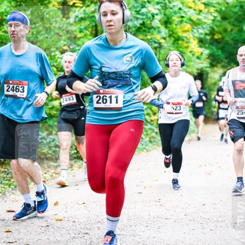 12.10.2025 - Bramfelder Halbmarathon 2025 Dr. Thomas Lammeyer http://msf.ph/oto/9342536 12.10.2025 09:55:16 Laufen 2463, 49, 2493, 2611, 23, 2540, 11991 meine-sportfotos.de