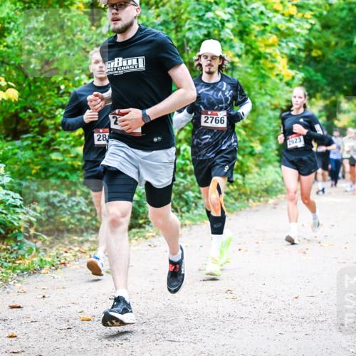 12.10.2025 - Bramfelder Halbmarathon 2025 Dr. Thomas Lammeyer http://msf.ph/oto/9342562 12.10.2025 09:55:21 Laufen 28, 23, 2766, 2923 meine-sportfotos.de