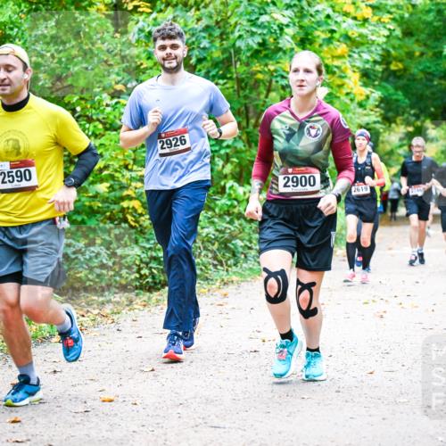 12.10.2025 - Bramfelder Halbmarathon 2025 Dr. Thomas Lammeyer http://msf.ph/oto/9342623 12.10.2025 09:55:31 Laufen 2590, 2926, 2900, 2619, 2680 meine-sportfotos.de
