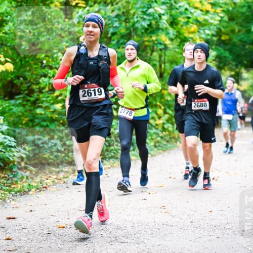 12.10.2025 - Bramfelder Halbmarathon 2025 Dr. Thomas Lammeyer http://msf.ph/oto/9342643 12.10.2025 09:55:34 Laufen 2619, 2778, 2680 meine-sportfotos.de