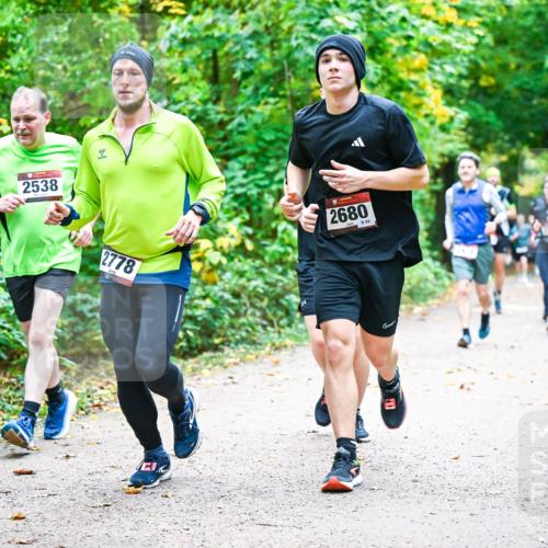 12.10.2025 - Bramfelder Halbmarathon 2025 Dr. Thomas Lammeyer http://msf.ph/oto/9342649 12.10.2025 09:55:35 Laufen 2538, 2778, 2680, 69 meine-sportfotos.de