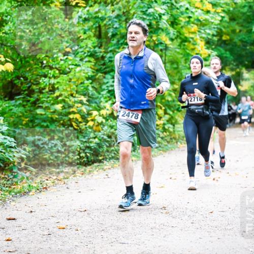 12.10.2025 - Bramfelder Halbmarathon 2025 Dr. Thomas Lammeyer http://msf.ph/oto/9342667 12.10.2025 09:55:38 Laufen 2478, 2718 meine-sportfotos.de
