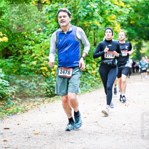 12.10.2025 - Bramfelder Halbmarathon 2025 Dr. Thomas Lammeyer http://msf.ph/oto/9342668 12.10.2025 09:55:38 Laufen 2478, 2718, 570 meine-sportfotos.de