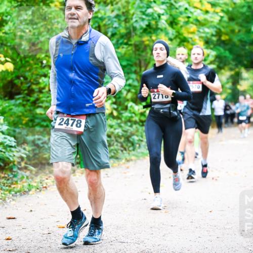 12.10.2025 - Bramfelder Halbmarathon 2025 Dr. Thomas Lammeyer http://msf.ph/oto/9342671 12.10.2025 09:55:38 Laufen 2478, 2710, 570 meine-sportfotos.de