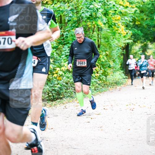 12.10.2025 - Bramfelder Halbmarathon 2025 Dr. Thomas Lammeyer http://msf.ph/oto/9342684 12.10.2025 09:55:41 Laufen 2570, 4, 2683 meine-sportfotos.de