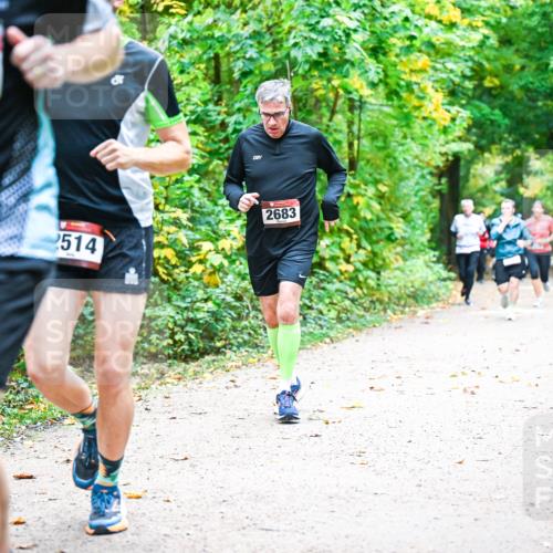 12.10.2025 - Bramfelder Halbmarathon 2025 Dr. Thomas Lammeyer http://msf.ph/oto/9342685 12.10.2025 09:55:41 Laufen 2570, 514, 2683 meine-sportfotos.de