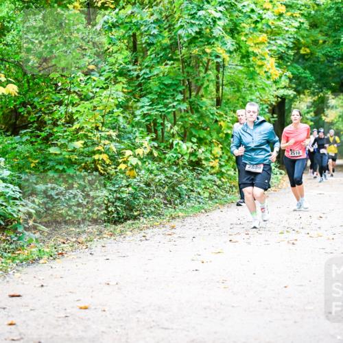 12.10.2025 - Bramfelder Halbmarathon 2025 Dr. Thomas Lammeyer http://msf.ph/oto/9342699 12.10.2025 09:55:44 Laufen 2889, 2510 meine-sportfotos.de