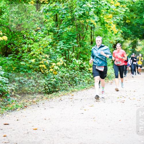 12.10.2025 - Bramfelder Halbmarathon 2025 Dr. Thomas Lammeyer http://msf.ph/oto/9342703 12.10.2025 09:55:45 Laufen 2510, 2889 meine-sportfotos.de