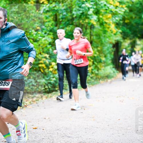 12.10.2025 - Bramfelder Halbmarathon 2025 Dr. Thomas Lammeyer http://msf.ph/oto/9342720 12.10.2025 09:55:47 Laufen 2889, 2510 meine-sportfotos.de