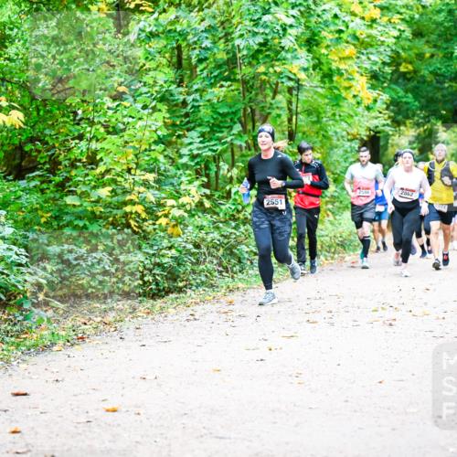 12.10.2025 - Bramfelder Halbmarathon 2025 Dr. Thomas Lammeyer http://msf.ph/oto/9342746 12.10.2025 09:55:51 Laufen 2551, 2586, 2862, 874 meine-sportfotos.de