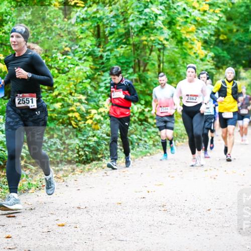 12.10.2025 - Bramfelder Halbmarathon 2025 Dr. Thomas Lammeyer http://msf.ph/oto/9342759 12.10.2025 09:55:53 Laufen 2551, 59, 2586, 2862, 2874 meine-sportfotos.de