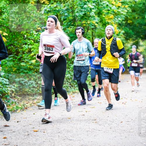 12.10.2025 - Bramfelder Halbmarathon 2025 Dr. Thomas Lammeyer http://msf.ph/oto/9342772 12.10.2025 09:55:55 Laufen 2537, 2862, 2587, 2932, 2716, 2874 meine-sportfotos.de