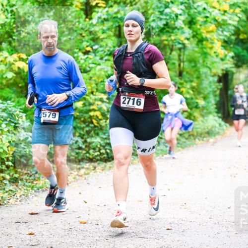12.10.2025 - Bramfelder Halbmarathon 2025 Dr. Thomas Lammeyer http://msf.ph/oto/9342788 12.10.2025 09:55:58 Laufen 2579, 2716 meine-sportfotos.de