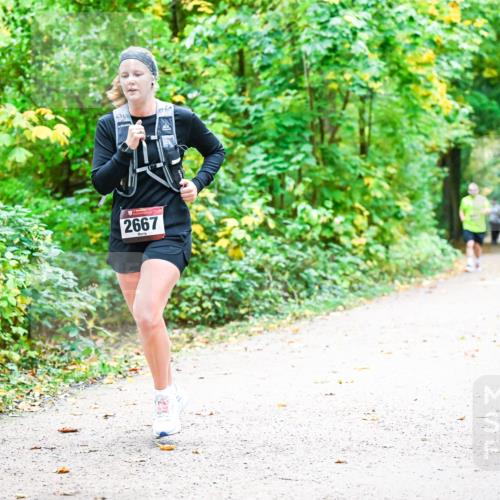 12.10.2025 - Bramfelder Halbmarathon 2025 Dr. Thomas Lammeyer http://msf.ph/oto/9342817 12.10.2025 09:56:03 Laufen 2667 meine-sportfotos.de