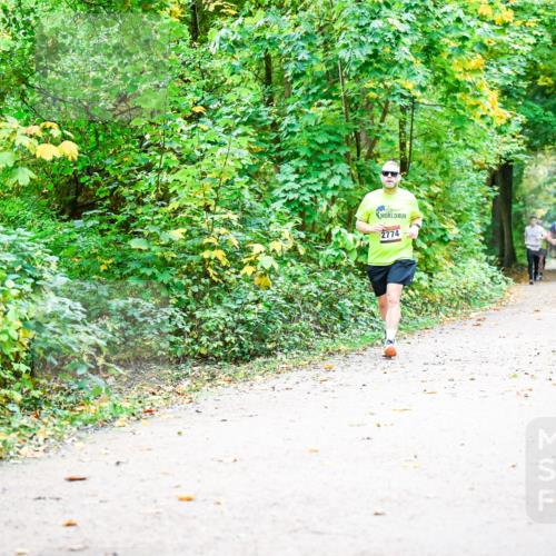 12.10.2025 - Bramfelder Halbmarathon 2025 Dr. Thomas Lammeyer http://msf.ph/oto/9342821 12.10.2025 09:56:09 Laufen 2774 meine-sportfotos.de