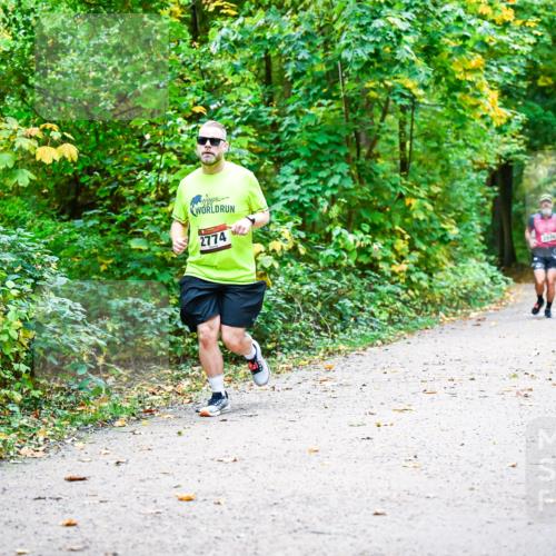 12.10.2025 - Bramfelder Halbmarathon 2025 Dr. Thomas Lammeyer http://msf.ph/oto/9342833 12.10.2025 09:56:11 Laufen 2774 meine-sportfotos.de